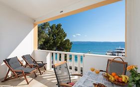 J.B. Beachfront Suites